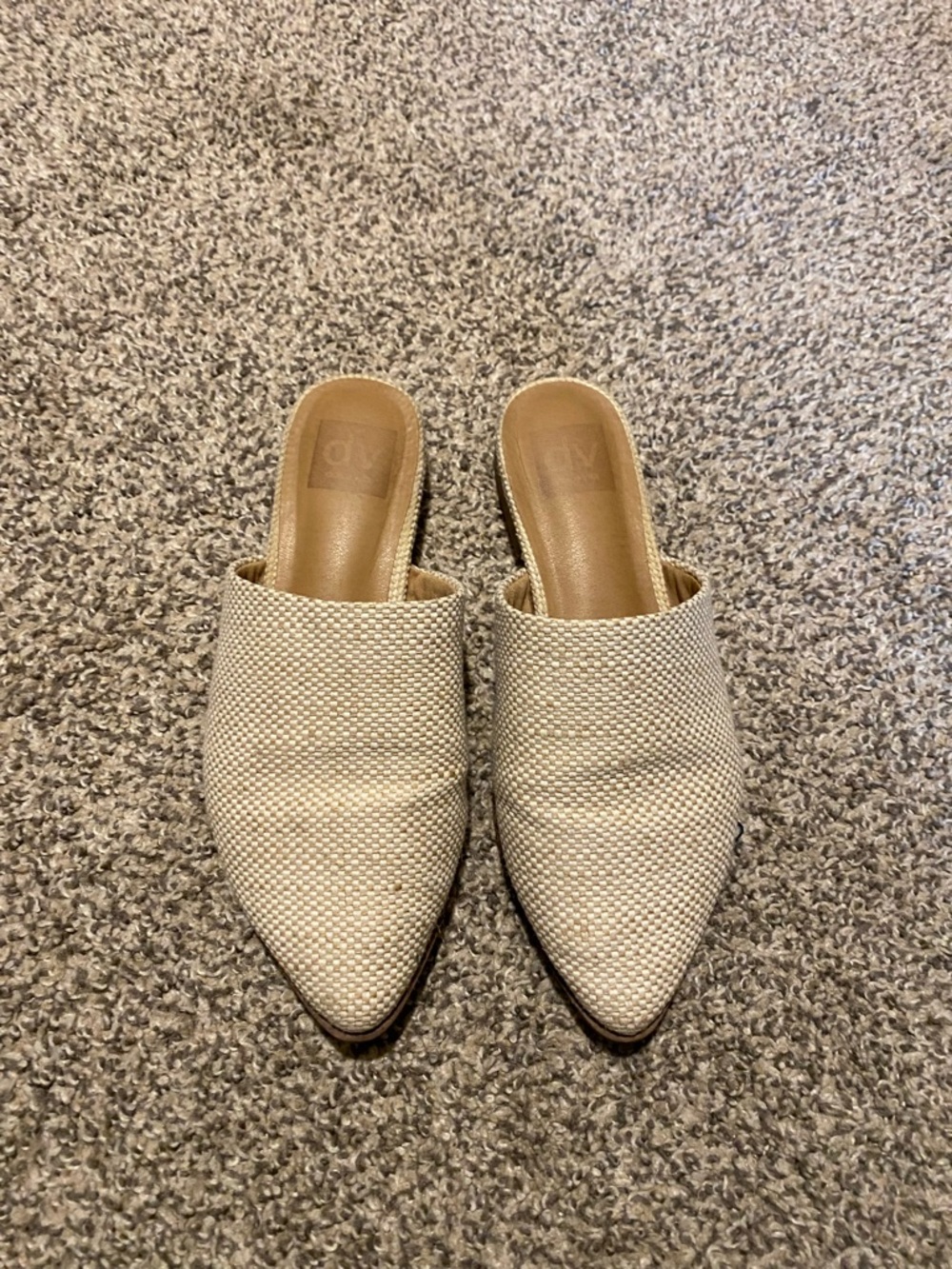 Dolce Vita Pointed-Toe Slip-On Mule in Cream Woven Fabric - size 6